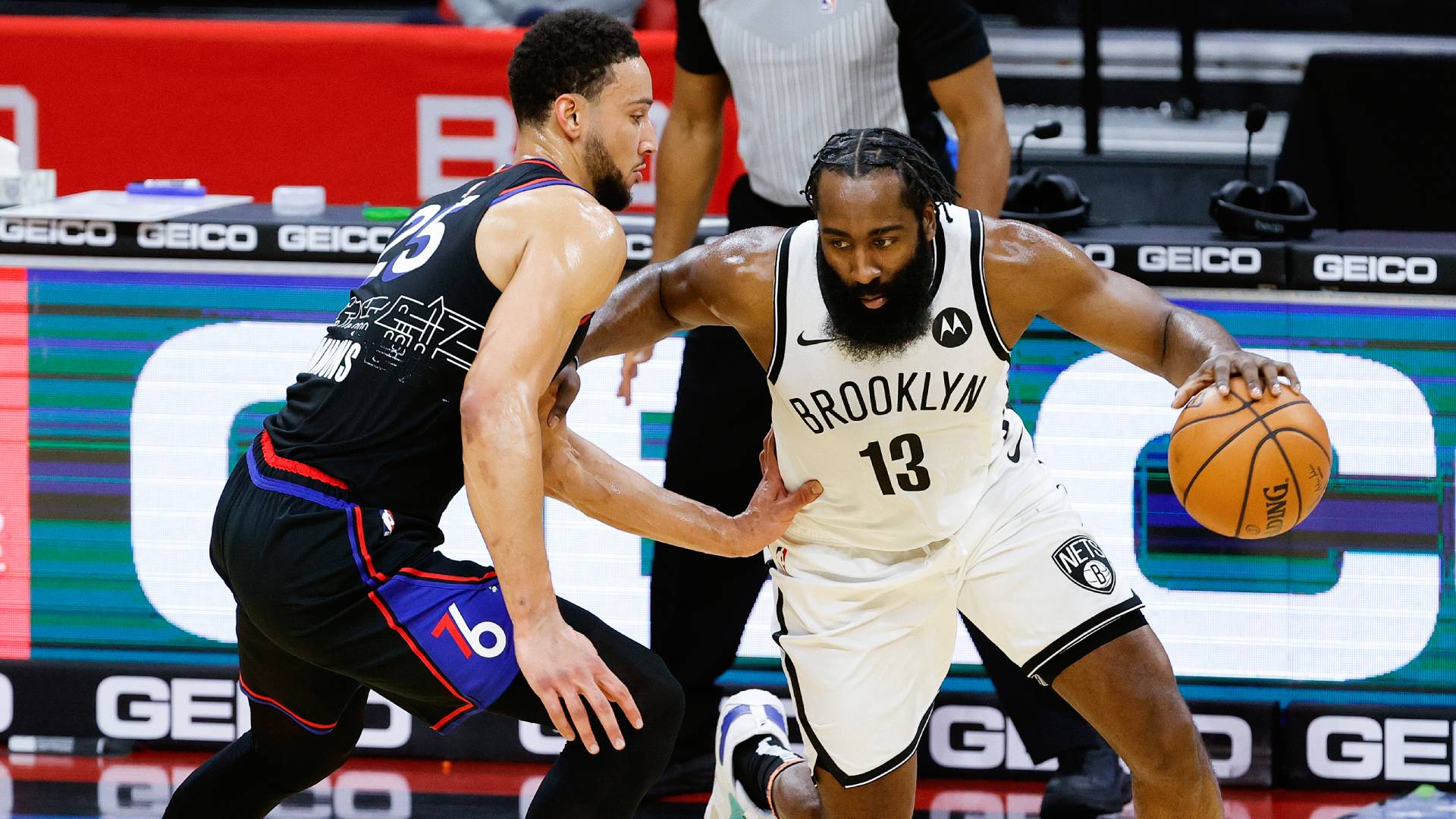 NBA'de Beklenen Ben Simmons - James Harden Takası Nihayet Gerçekleşti