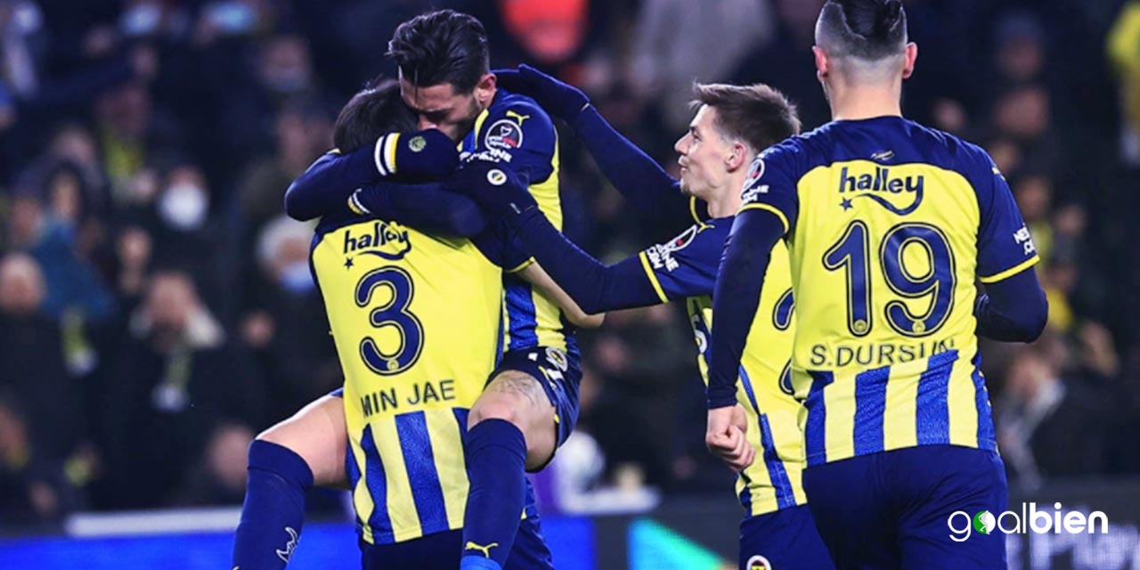 Fenerbahçe Geriden Gelerek Kazanmasını Bildi!