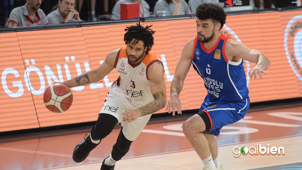 Anadolu Efes, Seriyi Bir Bire Getirdi