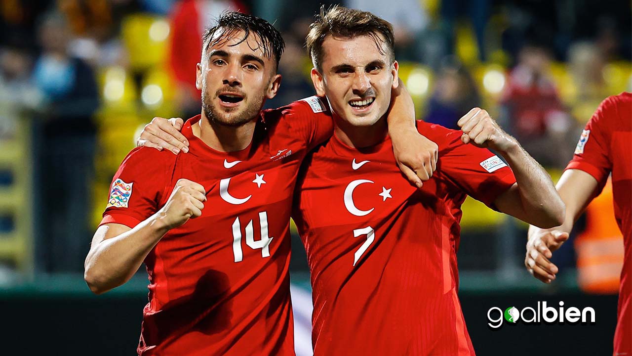 Jose Mourinho, Yunus Akgün'e Kafayı Taktı